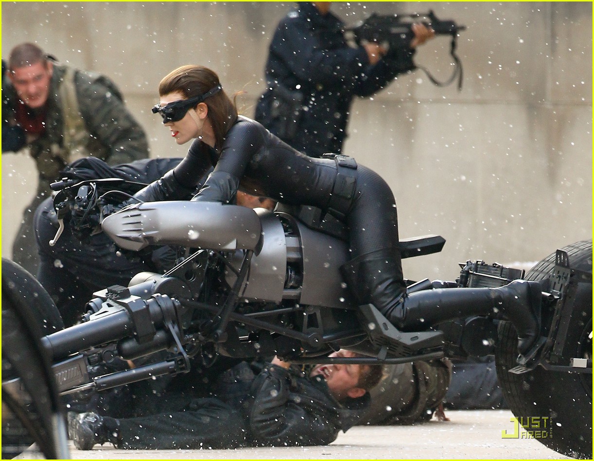 SELINA KYLE CATWOMAN