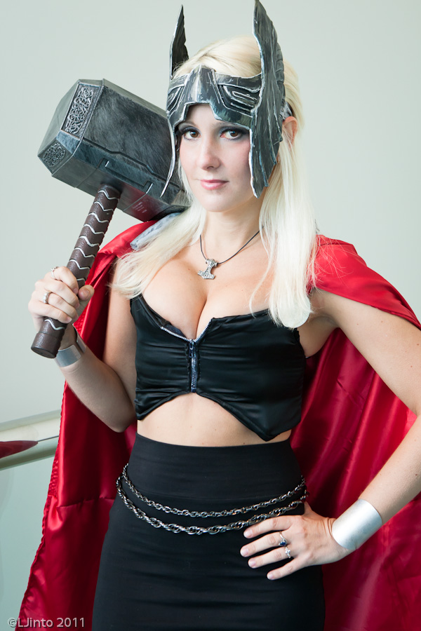 lady thor cosplay